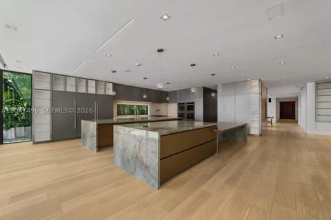 9720 W Broadview Dr, Bay Harbor Islands FL - photo 18 of 85