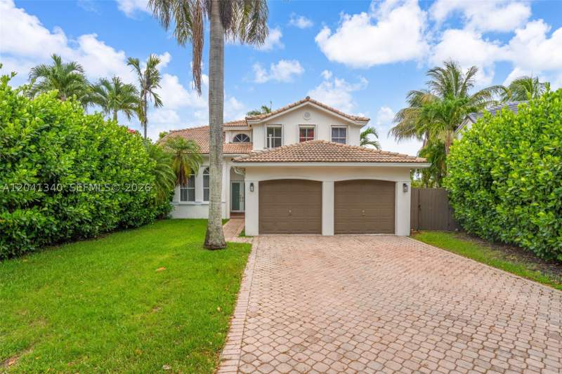 4 bedroom SingleFamilyResidence at 16335 SW 81 St, Poinciana At Sunset Lakes, Miami — photo 3