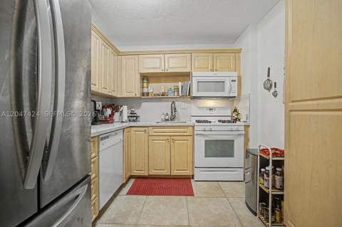 13120 SW 92nd Ave B-207, Miami FL - photo 9 of 17