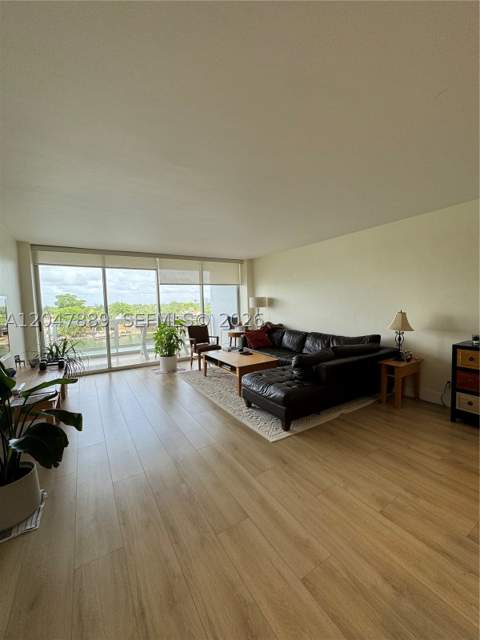 5700 Collins Ave 6J, Miami Beach FL - photo 15 of 38