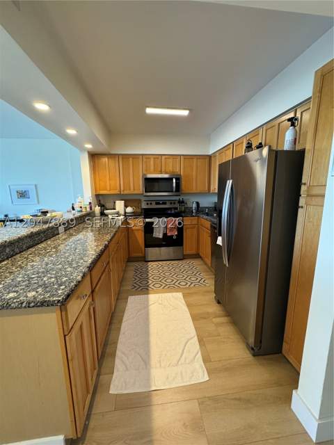 5700 Collins Ave 6J, Miami Beach FL - photo 20 of 38