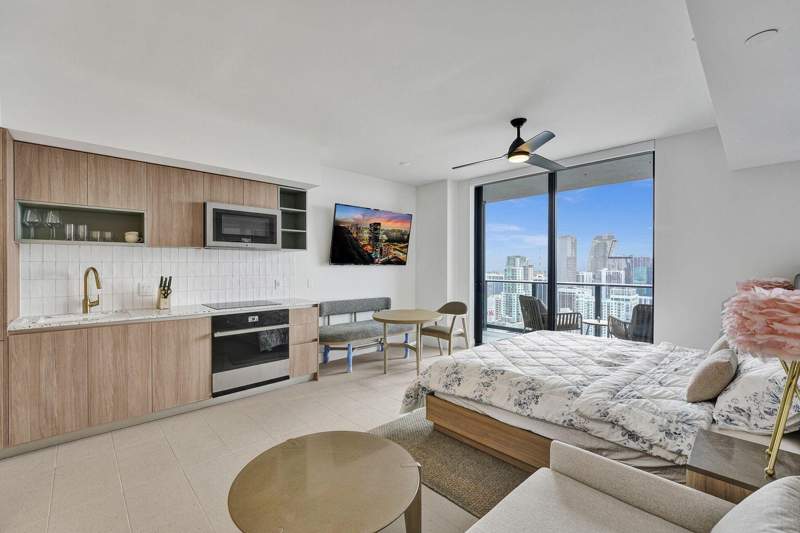 1 bedroom Condominium at 601 NE 1st Avenue 4712, Gale Natiivo, Miami — photo 2