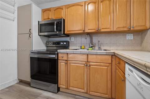 6070 W 18th Ave 209, Hialeah FL - photo 6 of 30