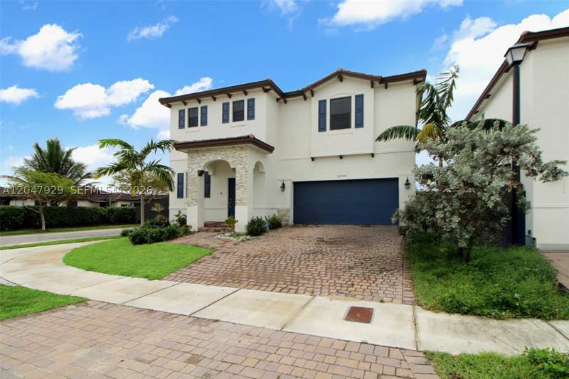 5 bedroom SingleFamilyResidence at 12900 SW 229th St, Kendall Assemblage North, Miami — photo 2