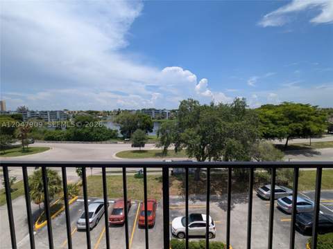9140 Fontainebleau Blvd 504, Miami FL - photo 7 of 33