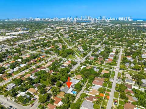1240 NE 159th St, North Miami Beach FL - photo 15 of 25