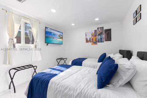 1240 NE 159th St, North Miami Beach FL - photo 20 of 25