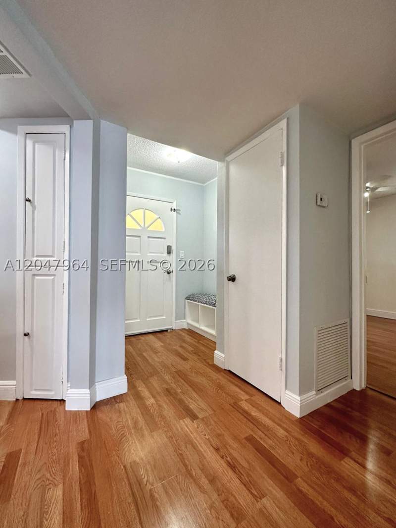 2 bedroom Condominium at 1300 NE 191st St A112, Sixth Forum Condominium, Miami — photo 2