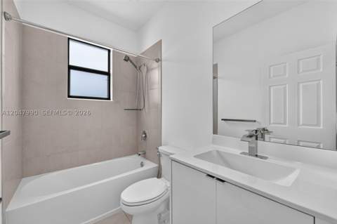 10908 W 32nd Ln, Hialeah FL - photo 14 of 39