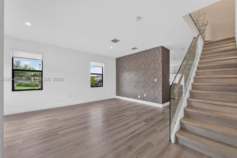 3 bedroom Townhouse at 10908 W 32nd Ln, Aquabella North Replat, Hialeah — photo 3