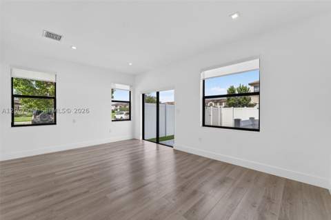 10908 W 32nd Ln, Hialeah FL - photo 9 of 39