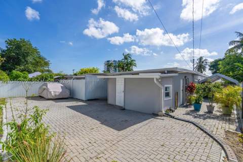 801 NW 17th Ct, Miami FL - photo 7 of 37