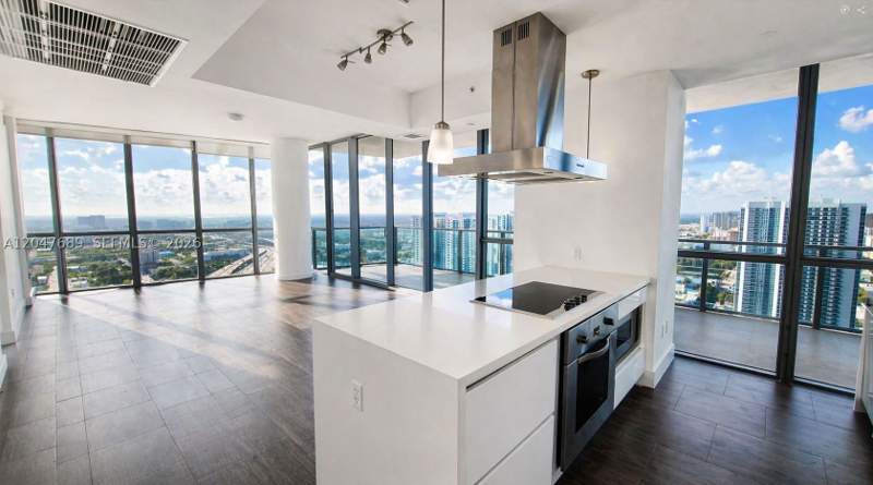 2 bedroom Condominium at 1100 Biscayne Blvd 3708, Marquis Condo, Miami — photo 5