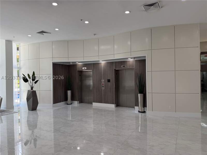 2 bedroom Condominium at 18800 NE 29th Ave 405, Venture At Aventura East, Aventura — photo 2