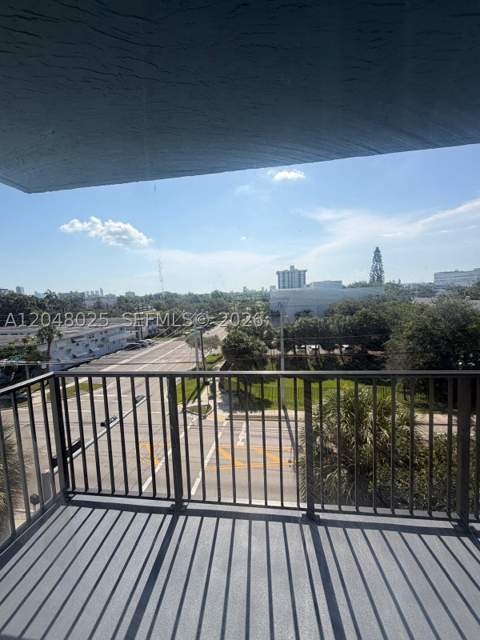 12590 NE 16th Ave 512, North Miami FL - photo 9 of 29