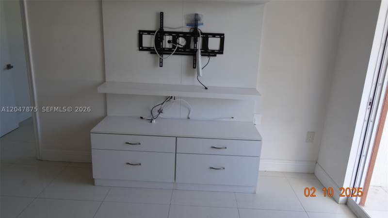 2 bedroom Condominium at 2775 NE 187th St 524, Venture At Aventura West, Aventura — photo 3