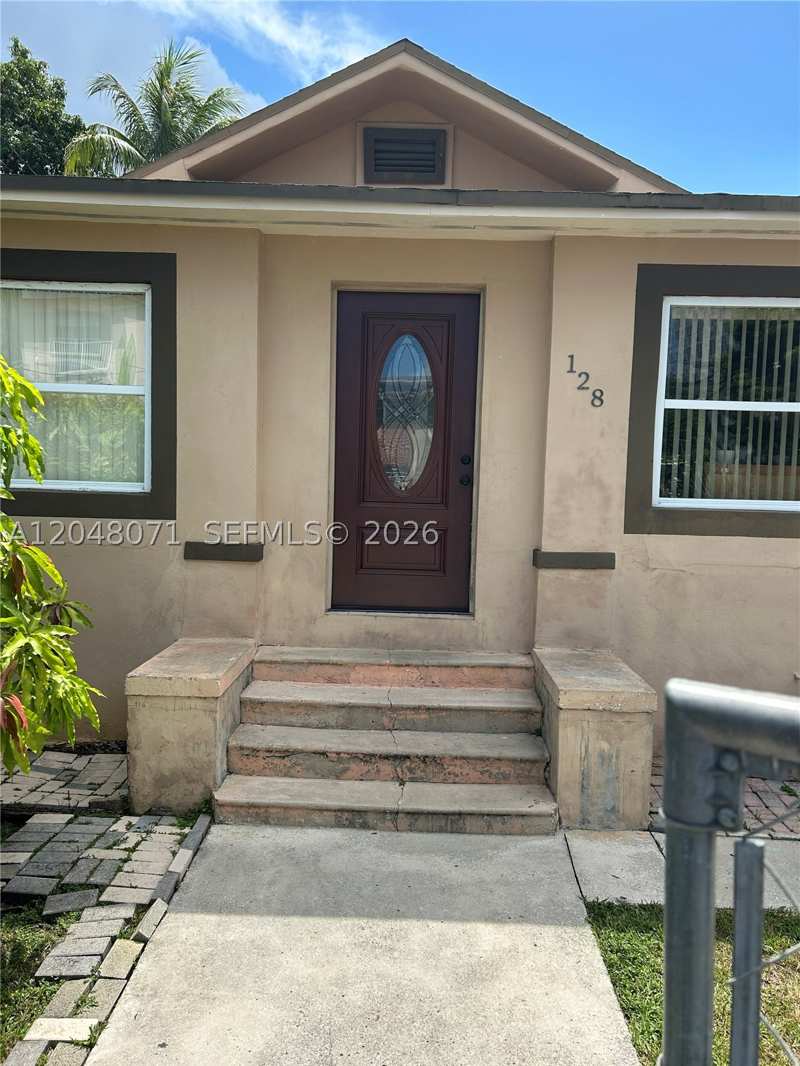2 bedroom SingleFamilyResidence at 128 SW 11th Ave, Lawrence Estate Land Co, Miami — photo 1