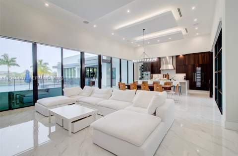 13052 NW 102nd Ave, Hialeah Gardens FL - photo 10 of 68