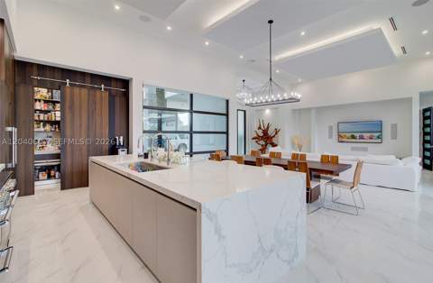 13052 NW 102nd Ave, Hialeah Gardens FL - photo 17 of 68