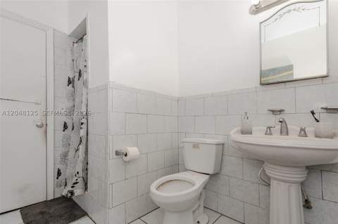 245 NE 48th St, Miami FL - photo 12 of 14