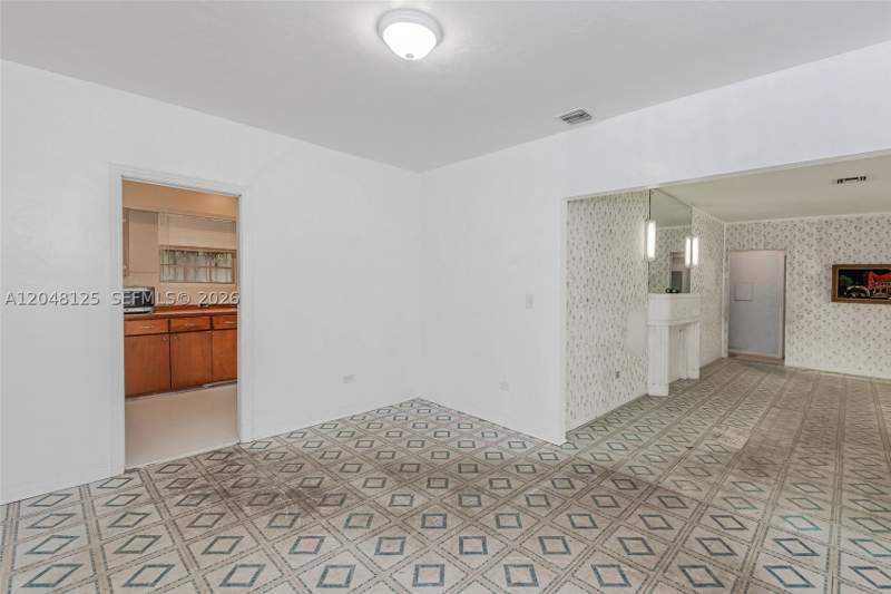 3 bedroom SingleFamilyResidence at 245 NE 48th St, Brentwood Rev Pl, Miami — photo 5