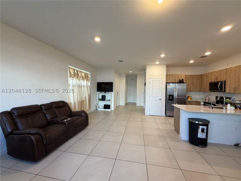4 bedroom Townhouse at 159 NE 13th Ter, Parker Point Townhouse, Homestead — photo 3