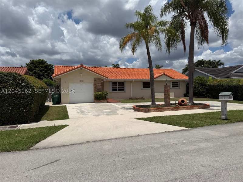3 bedroom SingleFamilyResidence at 3262 SW 139th Pl, Bird Villas Sub 2nd Addn, Miami — photo 1