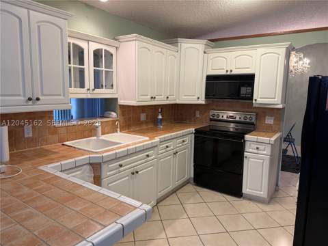 3262 SW 139th Pl, Miami FL - photo 7 of 36