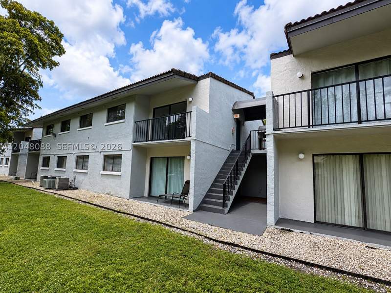 2 bedroom Condominium at 7095 NW 179th St 209, Villa Bellini Condo, Hialeah — photo 2