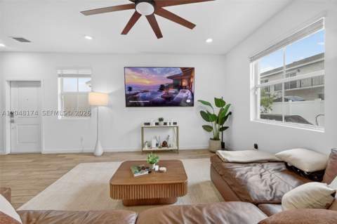 826 SE 17th St, Homestead FL - photo 11 of 49