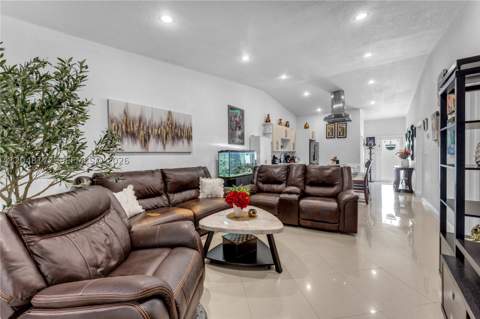 25808 SW 127th Ct Cir, Homestead FL - photo 9 of 34