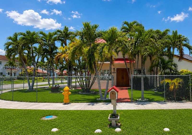 3 bedroom Townhouse at 1050 SW 123rd Ave 2-15Ci, Model Twin Homes Condo, Miami — photo 1