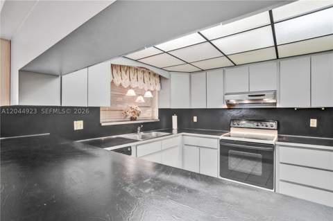 1050 SW 123rd Ave 2-15Ci, Miami FL - photo 15 of 50