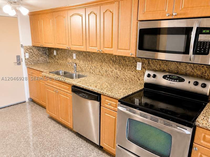 0 bedroom Condominium at 19201 Collins Ave 441, The Aventura Beach Club C, Sunny Isles Beach — photo 5