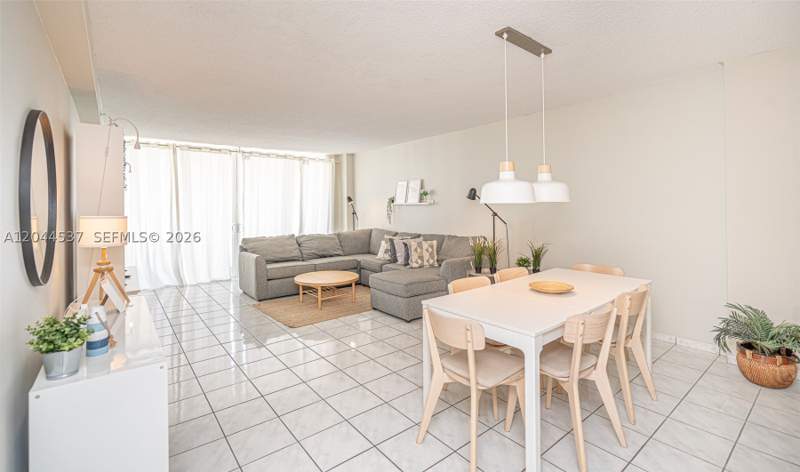 1 bedroom Condominium at 5601 Collins Ave 1517, The Pavilion Condo, Miami Beach — photo 3