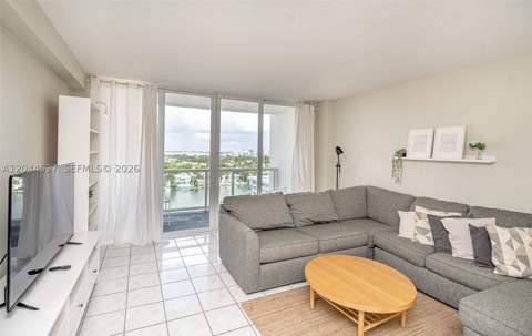 5601 Collins Ave 1517, Miami Beach FL - photo 7 of 33