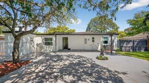 1010 NE 138th St, North Miami FL - photo 16 of 18