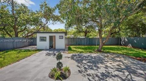 1010 NE 138th St, North Miami FL - photo 18 of 18