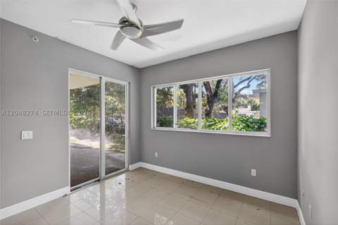 652 NE 63rd St 103, Miami FL - photo 8 of 33