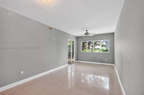 652 NE 63rd St 103, Miami FL - photo 9 of 33