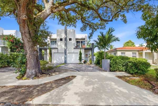 3 bedroom Townhouse at 2931 SW 38th Ct 2, Southern Pine Villas, Miami — photo 1