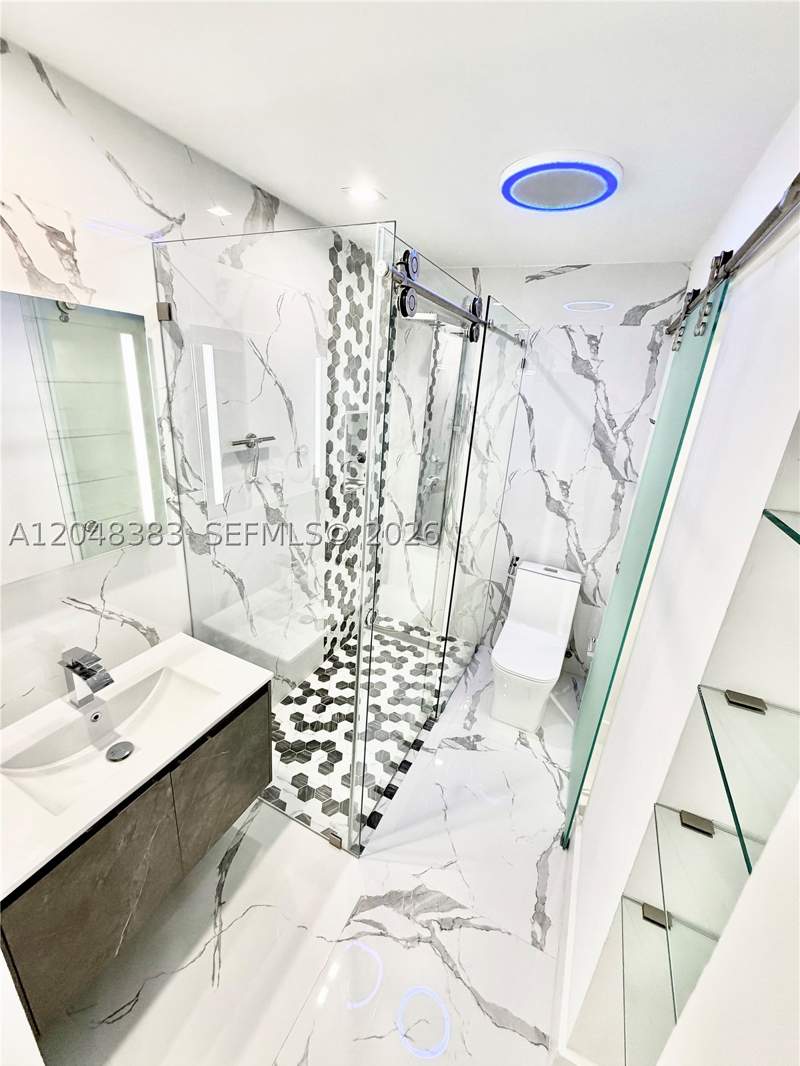 2 bedroom Condominium at 1100 W 35th St 4, Bemar Patio Condo, Hialeah — photo 5