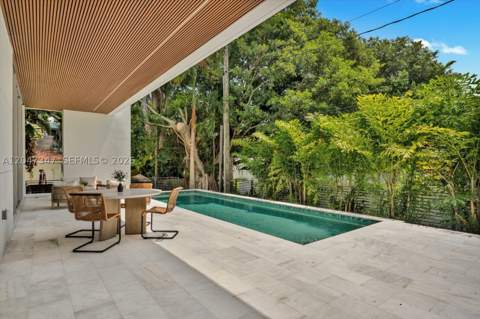 7701 Coquina Drive, North Bay Village FL - photo 12 of 47