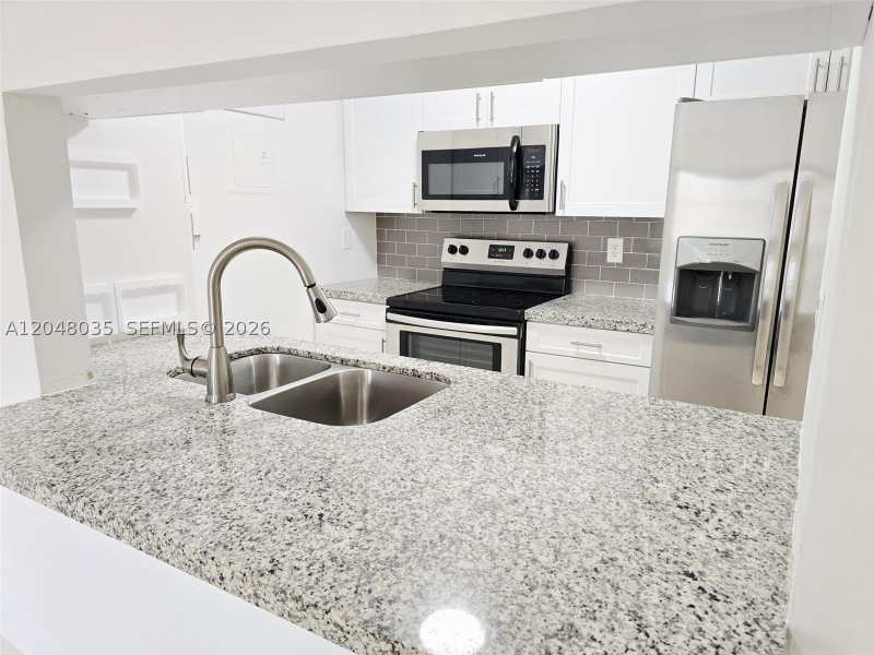 2 bedroom Condominium at 8877 Fontainebleau Blvd 202, Pine Lake Village Condo, Miami — photo 1