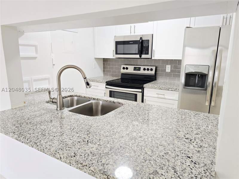 2 bedroom Condominium at 8877 Fontainebleau Blvd 202, Pine Lake Village Condo, Miami — photo 5