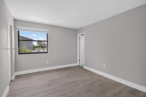 10080 NW 9th St Cir 204, Miami FL - photo 6 of 15