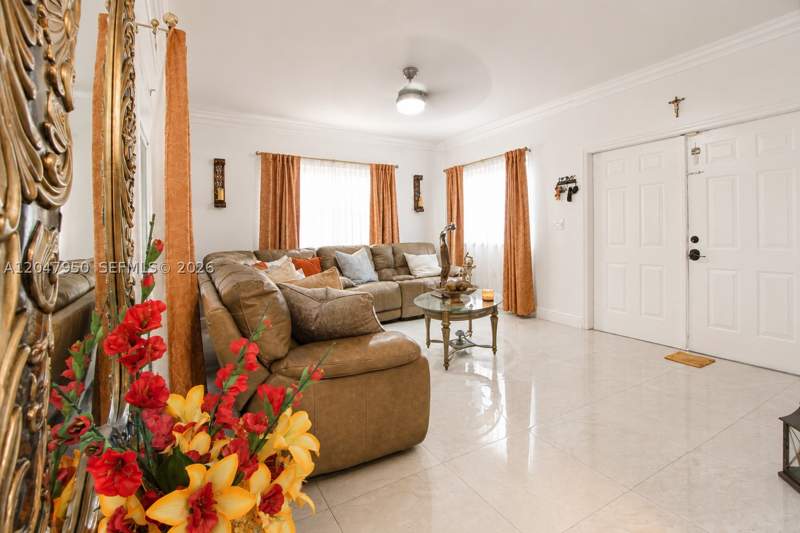 5 bedroom SingleFamilyResidence at 1351 NE 41st Pl, Cristys Homes, Homestead — photo 3