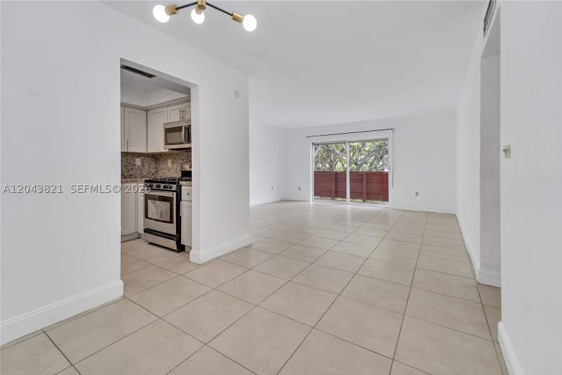 2 bedroom Condominium at 1205 Mariposa Ave 307, Villa Capri Condo, Coral Gables — photo 3