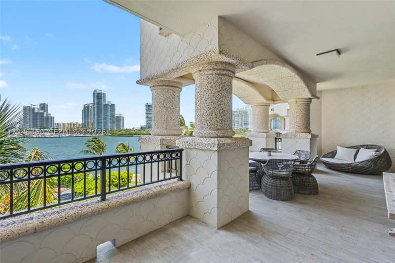 3 bedroom Condominium at 7042 Fisher Island Dr 7042, Palazzo Del Sol/Della Lun, Miami Beach — photo 1