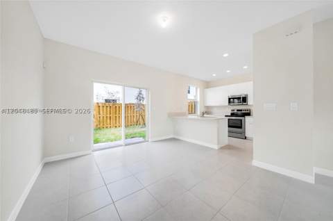 12918 NW 23rd Pl, Miami FL - photo 7 of 33